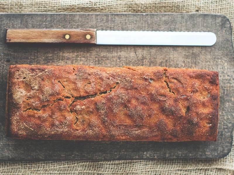 10 Cooking Tips from Professional Chefs | bread and knife